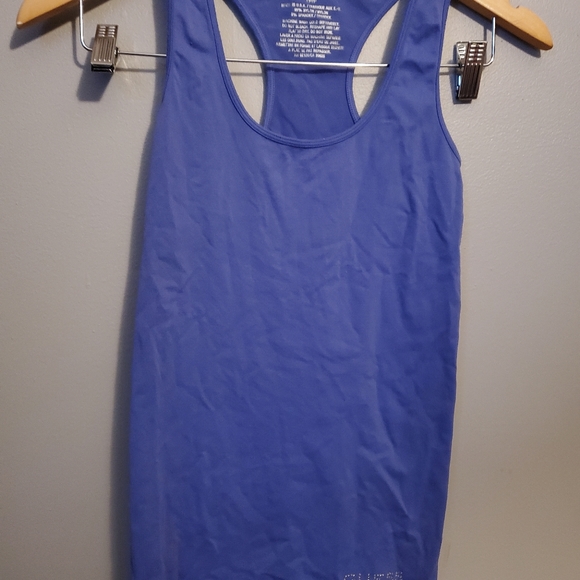 GUESS Blue Workout Tank - Size XS/S - Picture 2 of 10